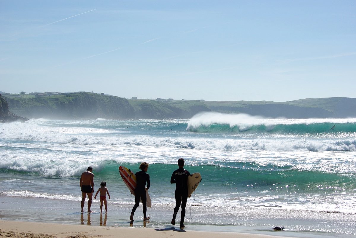 Las 10 mejores playas de España para practicar surf